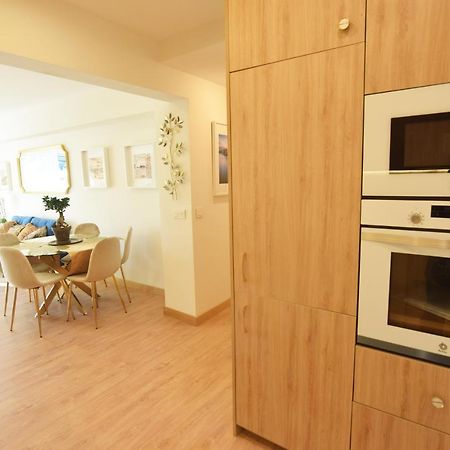 Paradise Luxurious Flat, Free Parking, 3 Double Rooms, Terrace, Jacuzzi, Fully Renovated Сан Себастиан Екстериор снимка