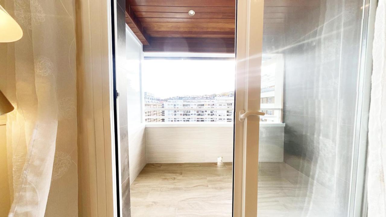 Paradise Luxurious Flat, Free Parking, 3 Double Rooms, Terrace, Jacuzzi, Fully Renovated Сан Себастиан Екстериор снимка