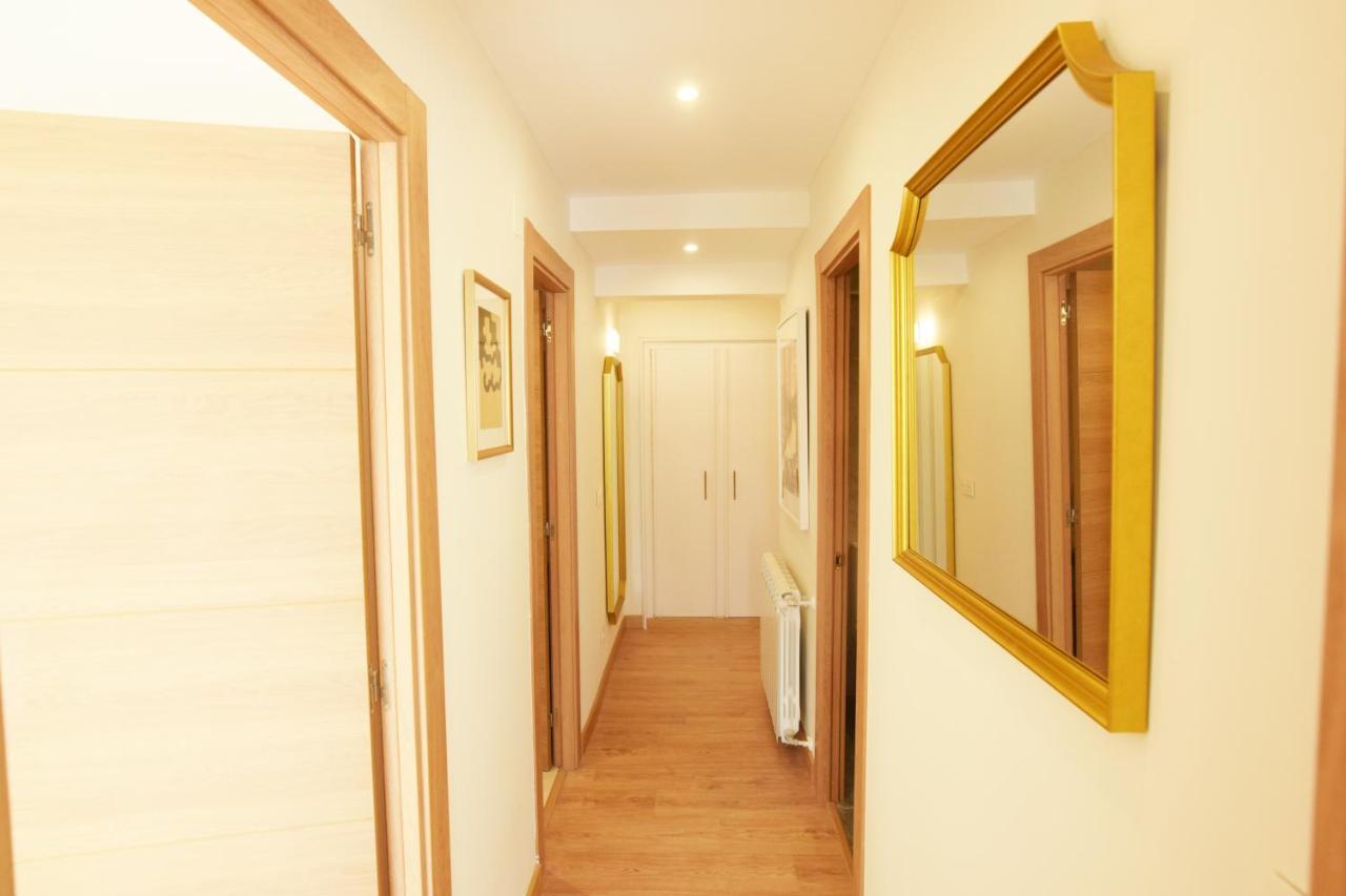 Paradise Luxurious Flat, Free Parking, 3 Double Rooms, Terrace, Jacuzzi, Fully Renovated Сан Себастиан Екстериор снимка
